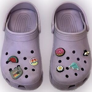 CROCS womens size 8 purple lavender jibbits included charms slip on shoes